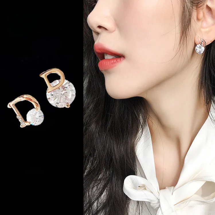 

New personality shiny D letter asymmetric Earrings sexy party queen Earrings fashion trendsetter lady Earrings fine jewelry 2021