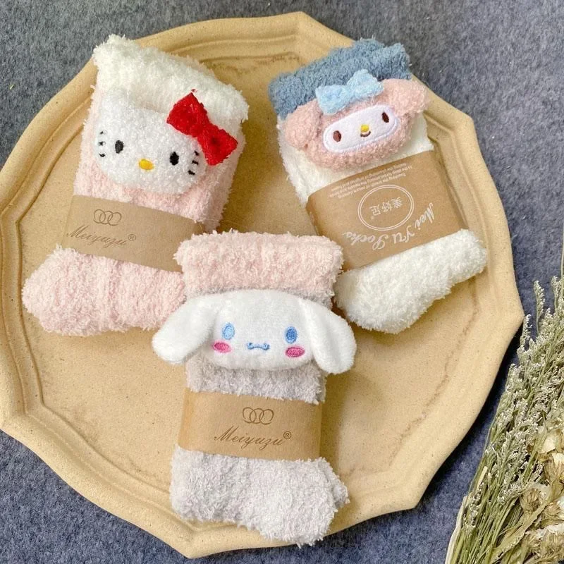 

100 Pairs Sanrioed Kuromi Cinnamoroll Socks Winter Coral Fleece Girls Socks Kawaii Holiday Gifts Wholesale