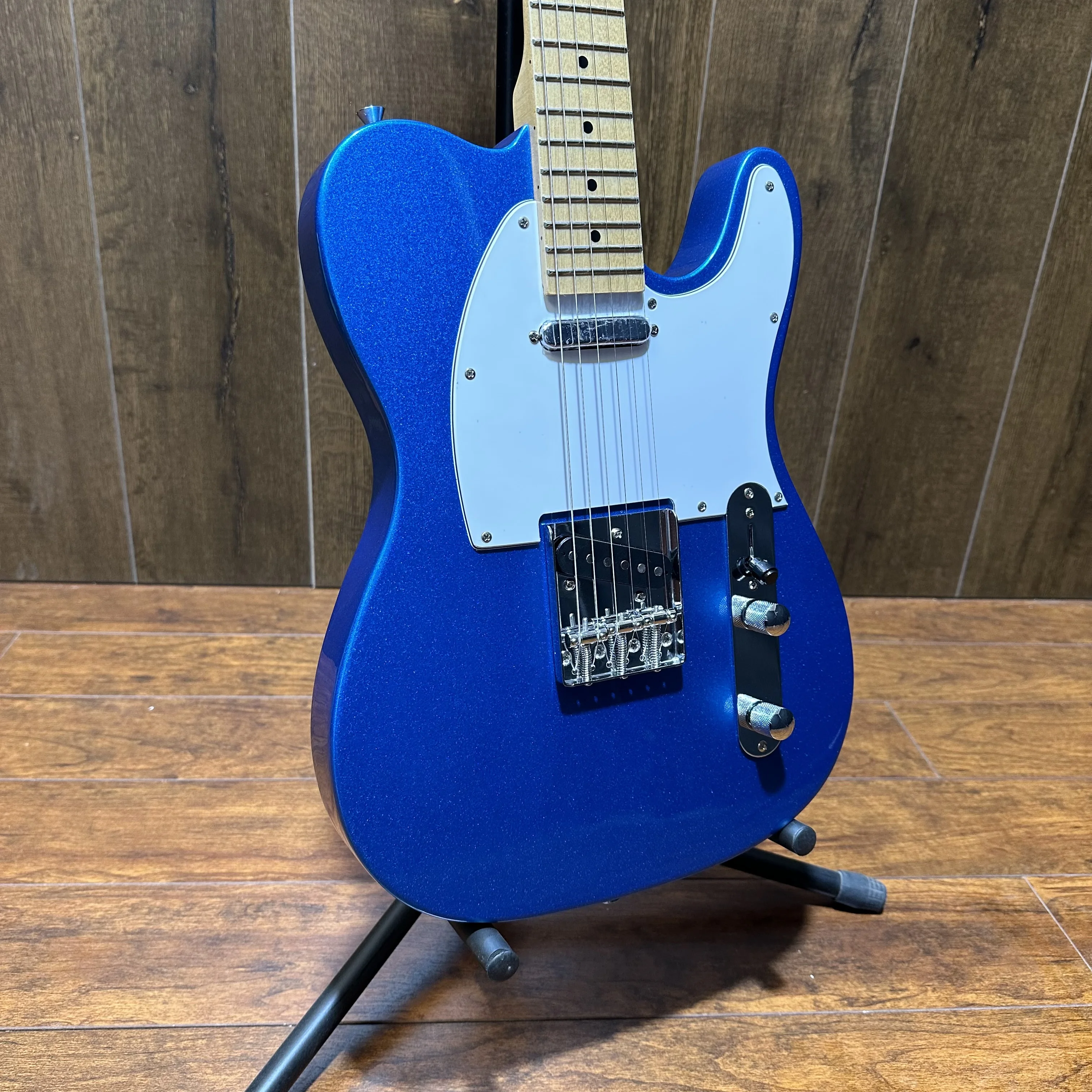 

2023 New!!! Matte Blue Color Tele Ultra Electric Guitar, Solid Body ,Maple Fretboard,free shipping