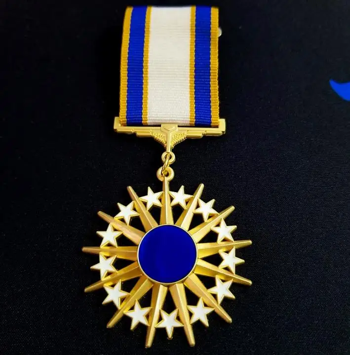 

Антикварная медная медаль X58