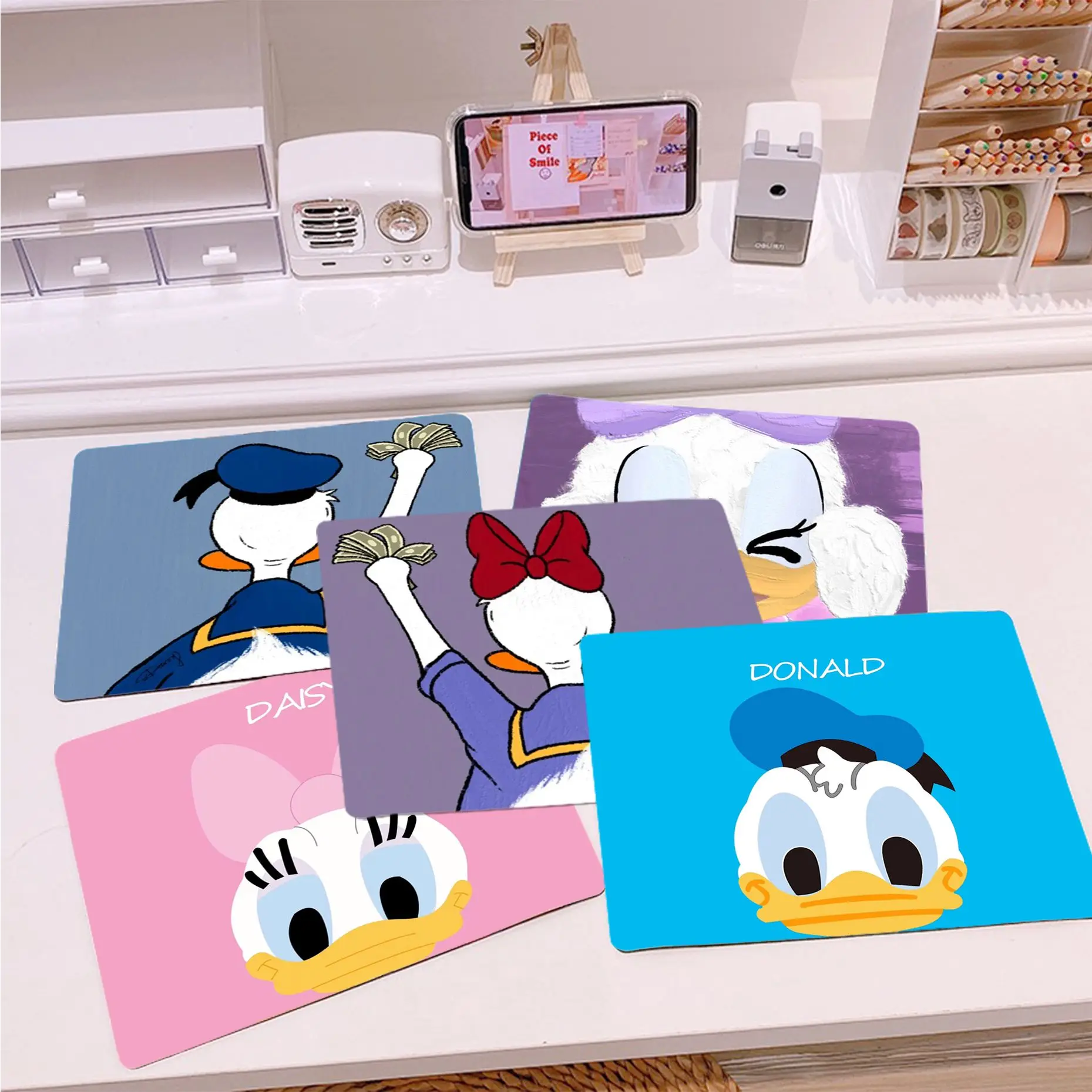 

Disney Donald Duck 20x25cm Gaming Mouse Pad Gamer Desk Mat Keyboard Pad Decoration Mause Pad for PC Gamer Mousemat