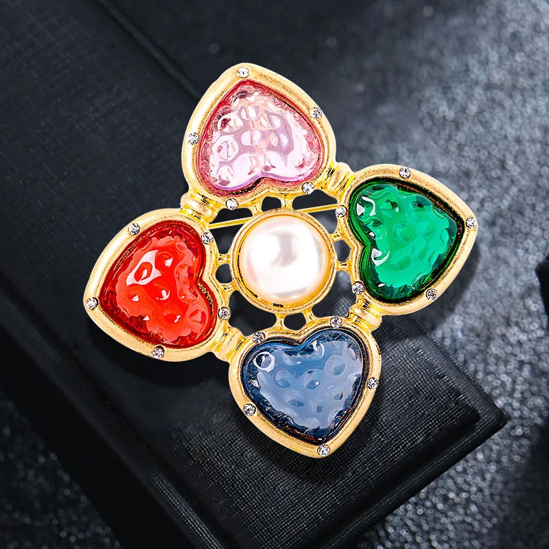 

Creative Crystal Peach Heart Brooches Resin Pin Color Glazed Baroque Geometric Pins Coat Accessories Brooch Women's Jewelry