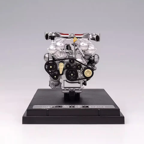 Металлическая модель автомобиля Nissan GTR R35 1:18