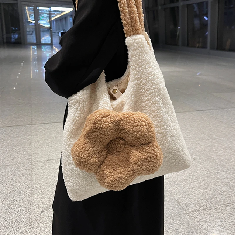 

Cute Style Women's Bag 2022 Winter Niche Design Plush Bag New Large-capacity Tote Bag Fashion Shoulder Bag Underarm Bag