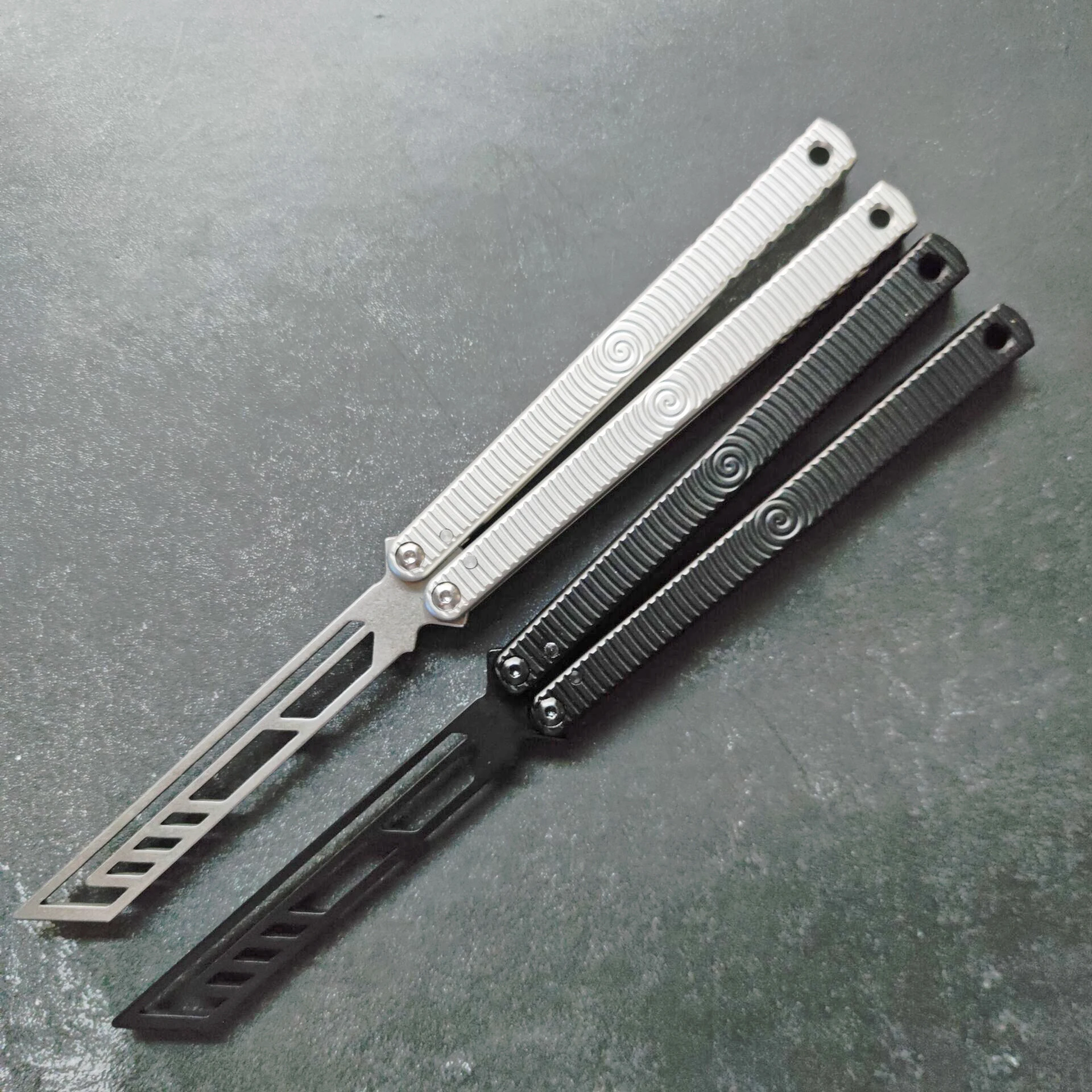 

Тренировочный нож-бабочка TIS раковины 3cr13mov, лезвие с каналом 7075, алюминиевая ручка, система втулок, Бесплатный нож Jilt