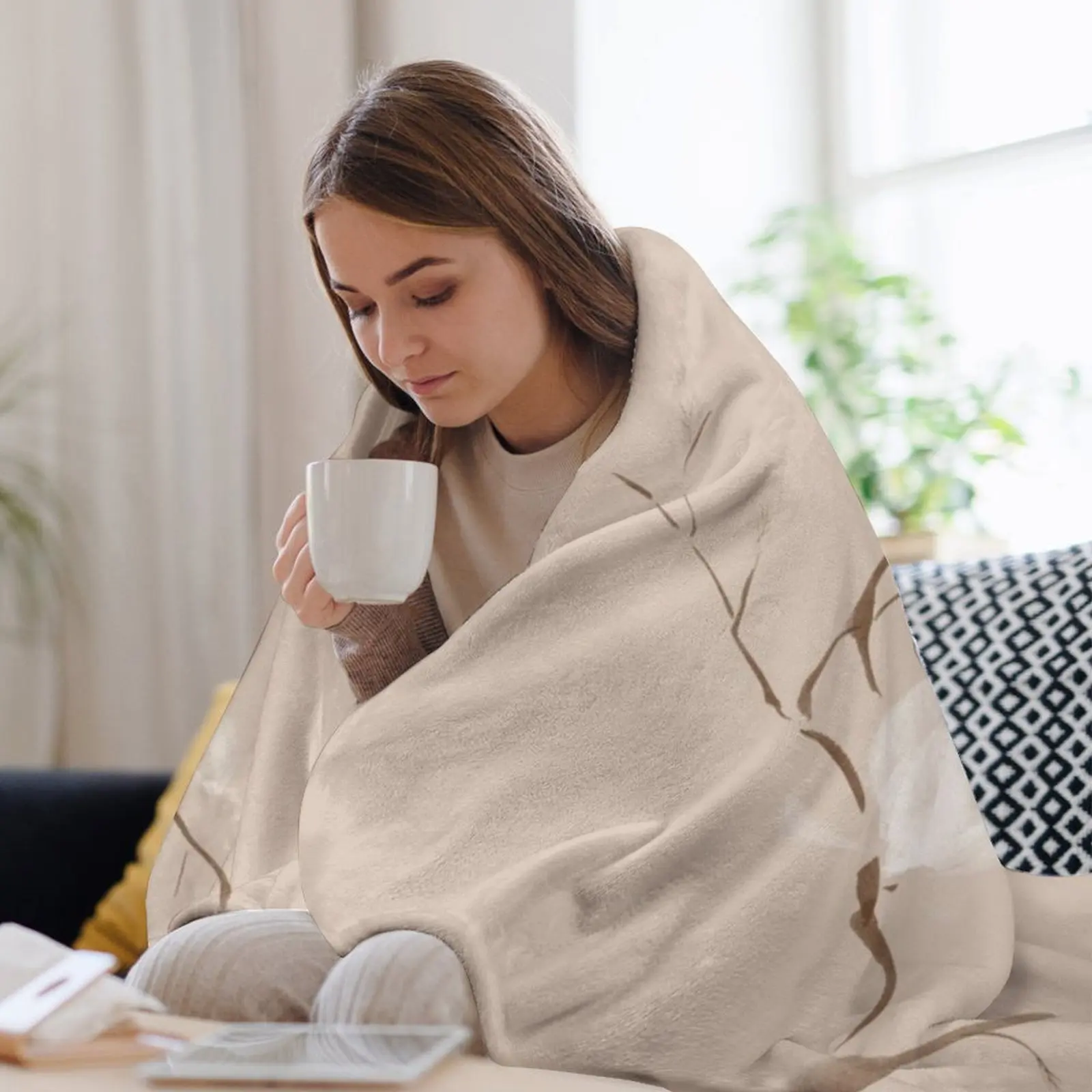 Ветка цветущих цветов магнолии художественная картина Дзен Суми-э дизайн на