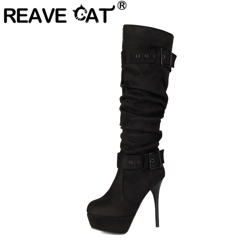Фото REAVE CAT Женские черные ботфорты с круглым носком, на шпильке, на платформе, без застежек, плиссированные, маленькие и большие размеры 33-48-49, сексуальные ботинки для вечеринок. №1