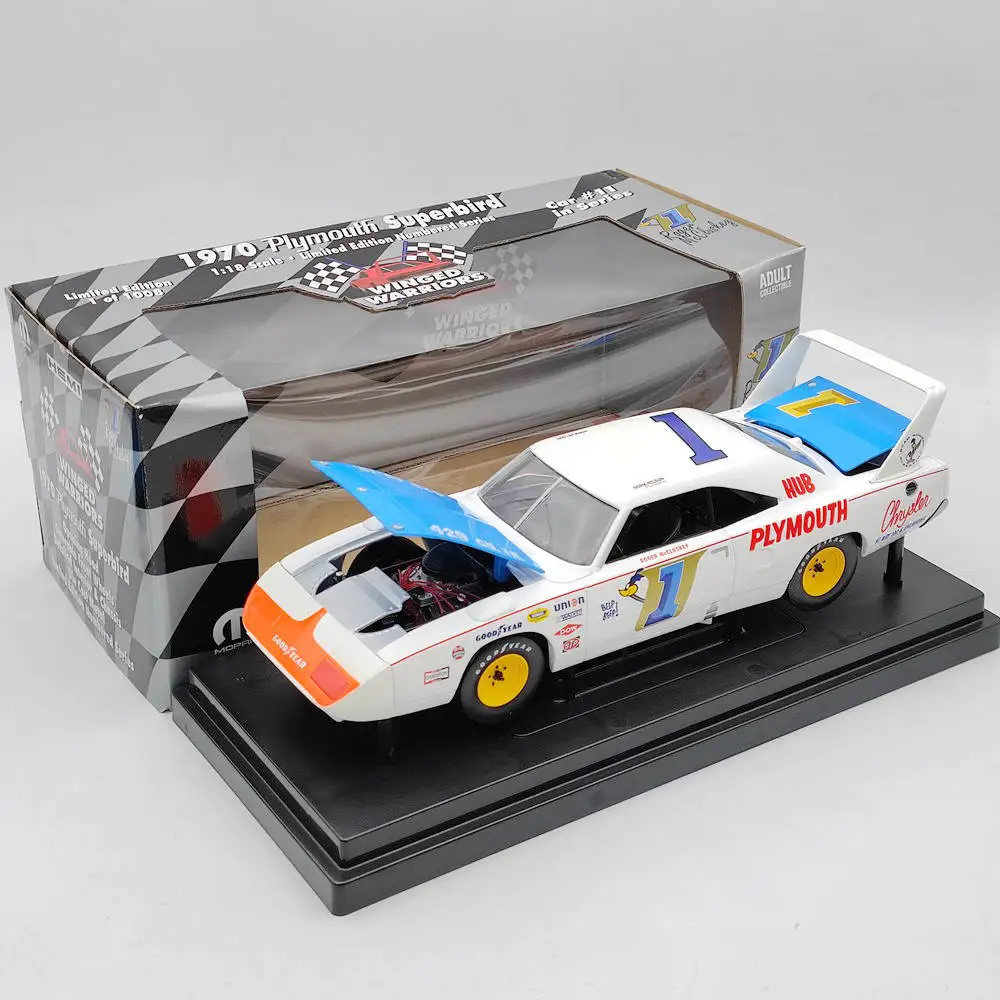 

1:18 1970 For Plymouth Superbird Race Car #1 Roger Mccluskey Winged Warriors Diecast Model Limited Edition Collection Auto Toys