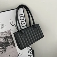 new texture female 2022 summer new fashion solid color single shoulder bag western style portable messenger small square bag