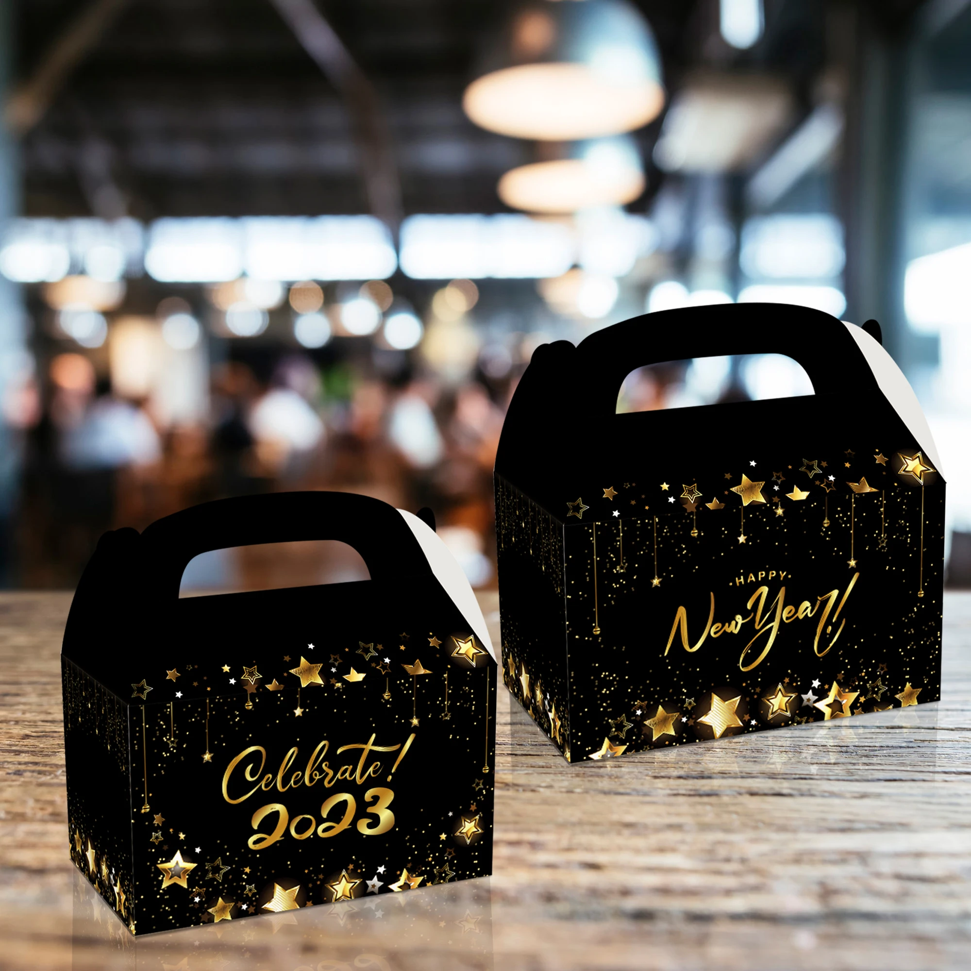 

DD067 4Pcs Cheers 2023 Happy New Year Party Portable Paper Gift Boxes Birthday Party Candy Cake Packing Gift Packing Decorations