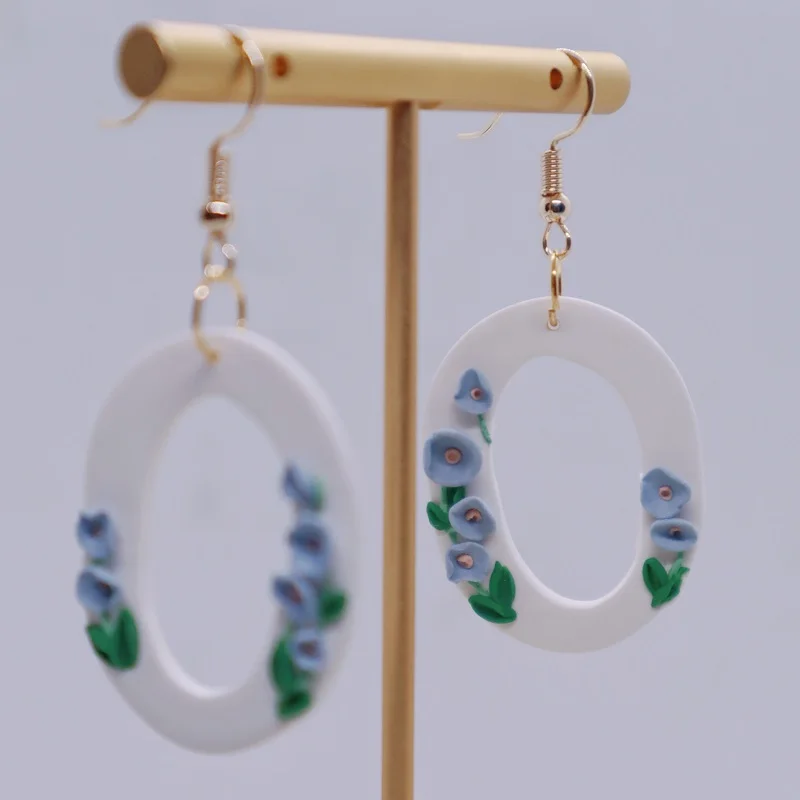 

New Fashion Round Drop Earrings Earring for Women Girls Trendy White Clay Flowers Pendant Dangle Earrings Jewelry Accessory