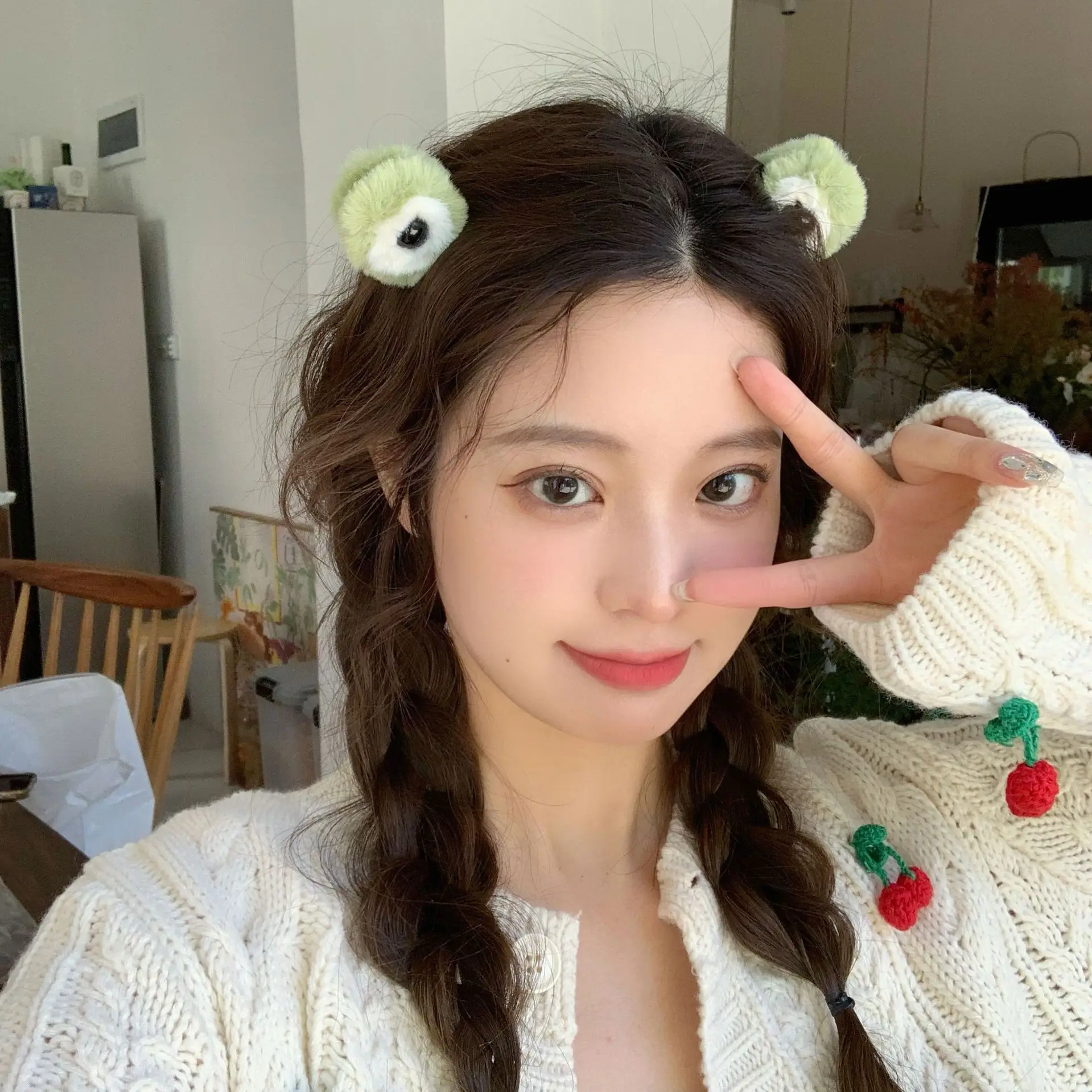 

NewCute Plush Ears Hair Clip Plush Cartoon Hair claw Hair Accessories Girls Korean version Autumn and Winter Headwear Ornaments