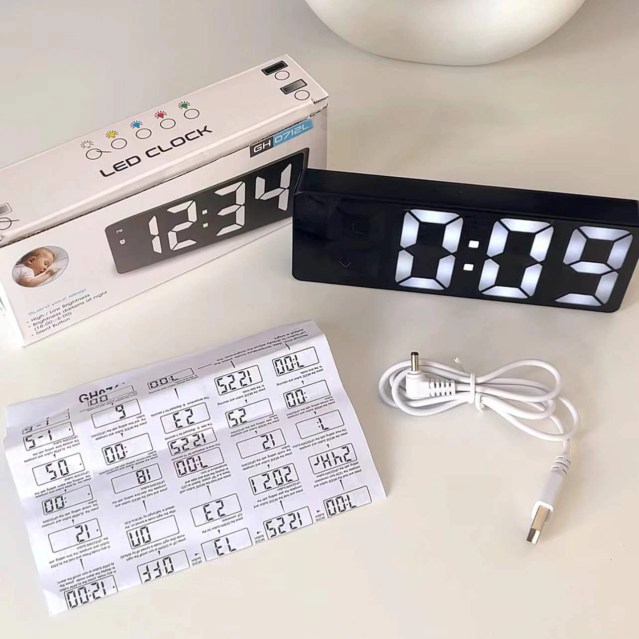 

Electronic Desk Watch Snooze Funtion USB Wake Up Alarm Clock Digital LED Clock Bedside Smart Digital Alarm Clocks Desktop Table
