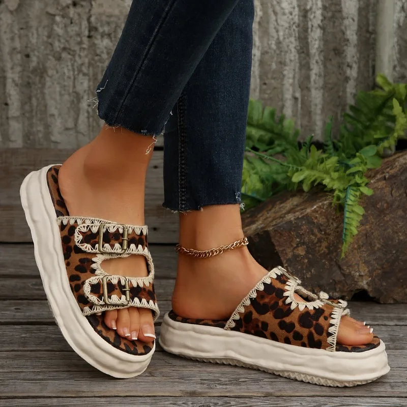 Женские тапочки на плоской подошве и платформе леопардовые модные сандалии