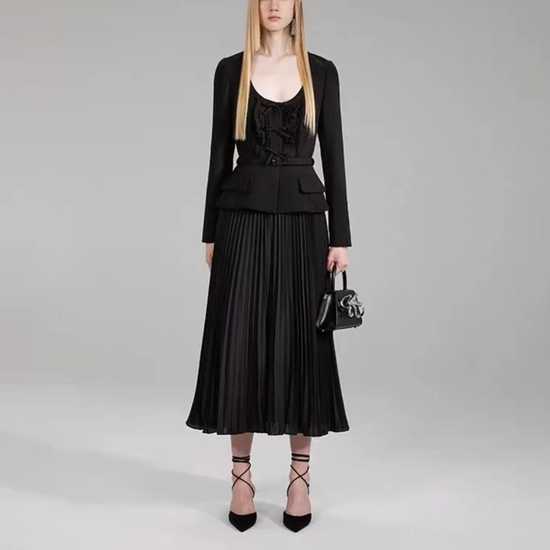 

Latest 2022 Top Quality Autumn Black Red Frill Ruffle Crystal Bow Button Wide Neckline Elegant Court Midi False Pleat Dress Lady