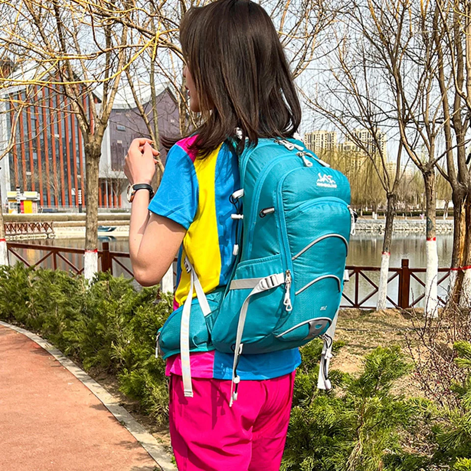 

Trendy New Men And Women Shoulder Mountaineering Bags 20L Luxury Brand Design Camping Mountaineering Bike Helmet Travel Bags 230