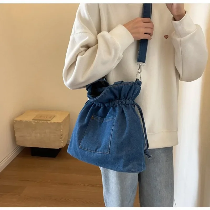 Корейская версия модной вместительной повседневной сумки для женщин новинка 2024