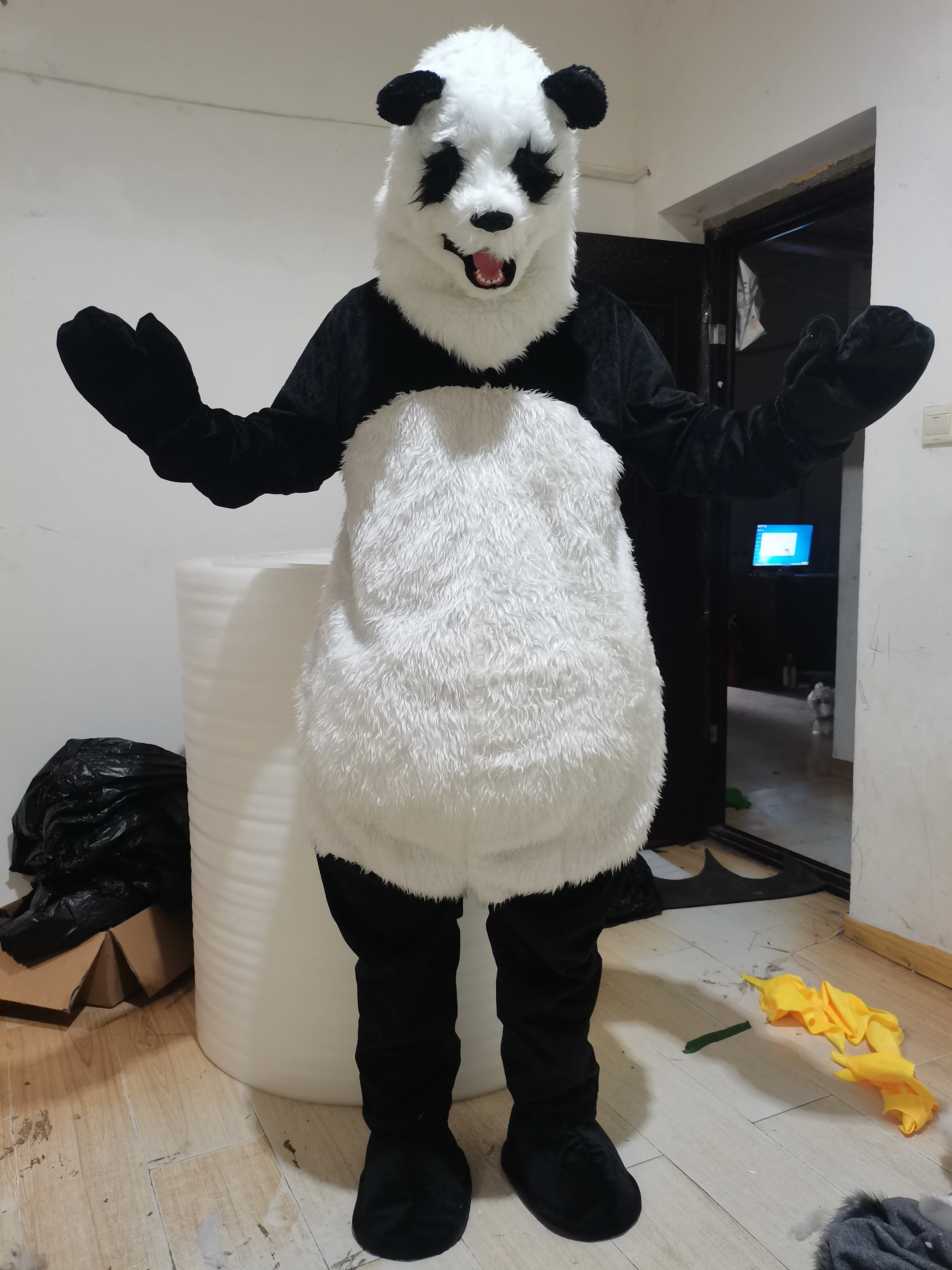 

Mouth movable simulation panda mask Halloween panda mascot adult costume