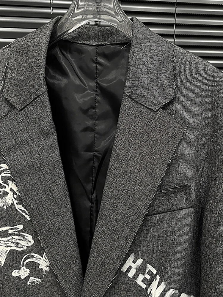 Женский блейзер с надписью DEAT