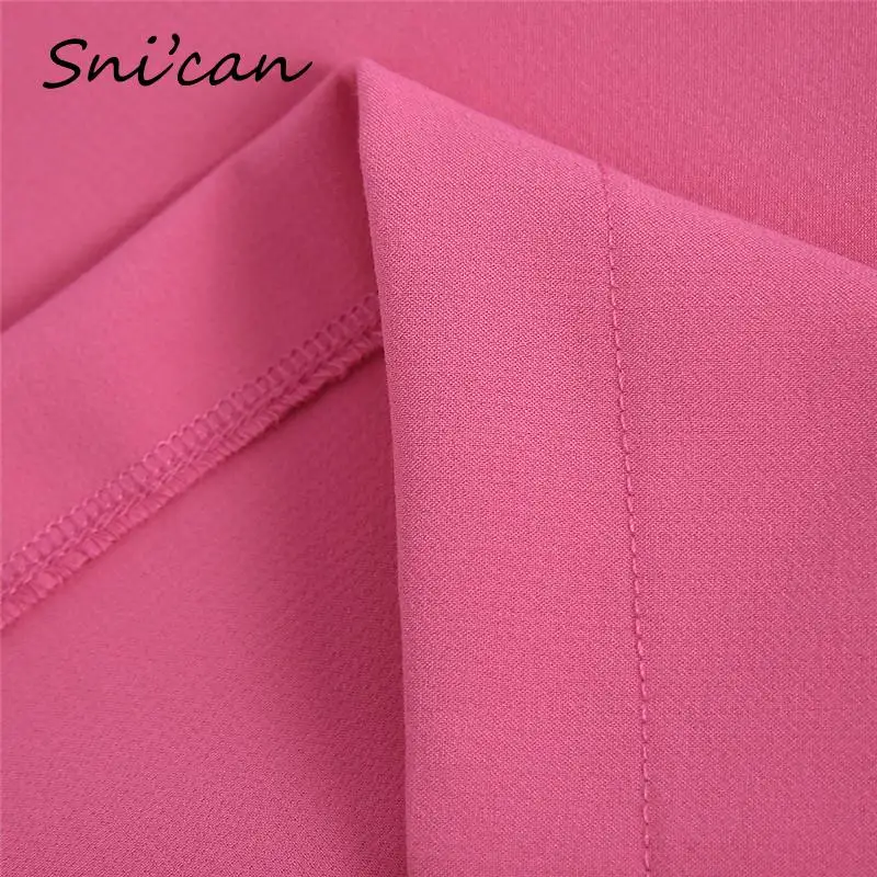 Однотонная розовая офисная фотосессия модная весенняя юбка средней длины с