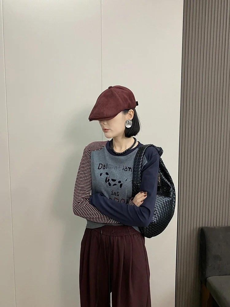 Женская рубашка с длинными рукавами и контрастным цветовым принтом в стиле