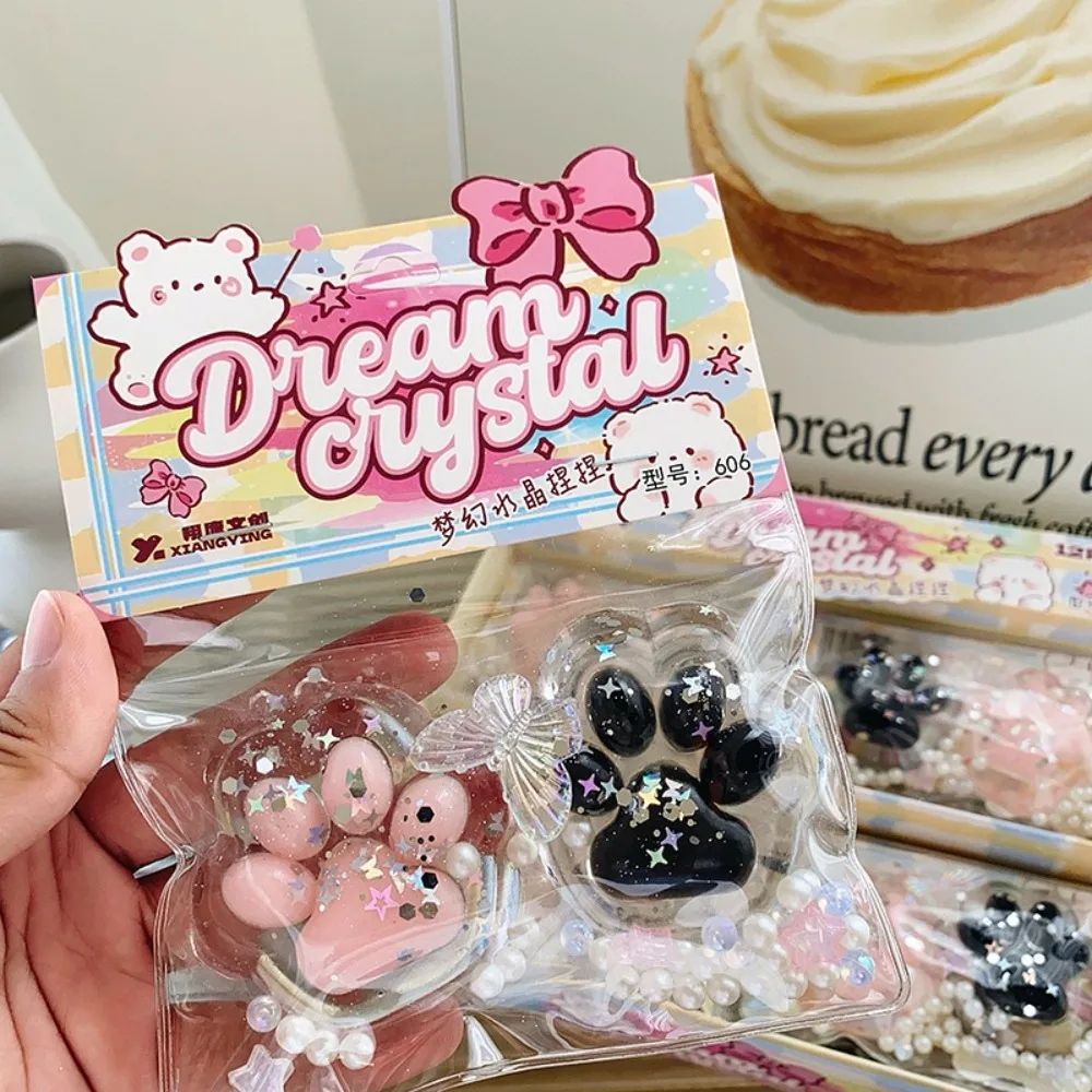 Мини-игрушка в виде кошачьей лапы