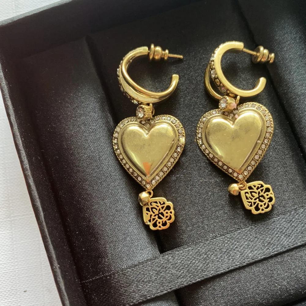 

Western Famous Designer Brand Heart Pendant Gold Silver Earrings Necklace Luxury Jewelry Set Woman Halloween Trends Goth