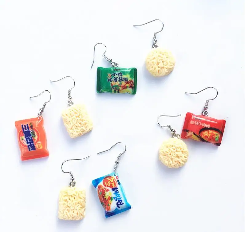 

Необычные серьги-подвески в виде лапши быстрого приготовления, полимерные асимметричные серьги в виде лапши, вязанные крючком для женщин, ф...