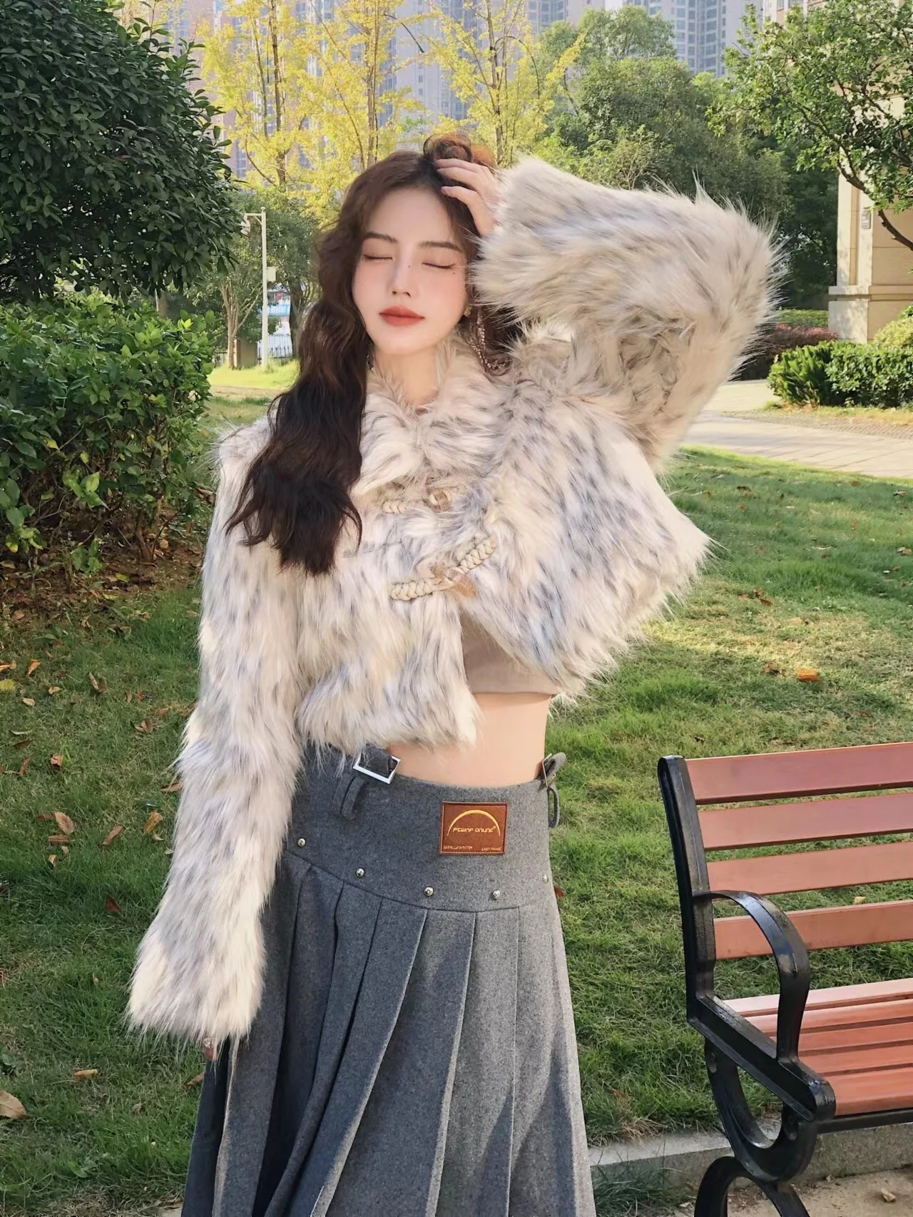 Autumn Winter Women Faux Fur Coats Fashion Short Warm Furry Coat Tops Sexy Leopard Plush Jackets for Women Cute Lapel Overcoat