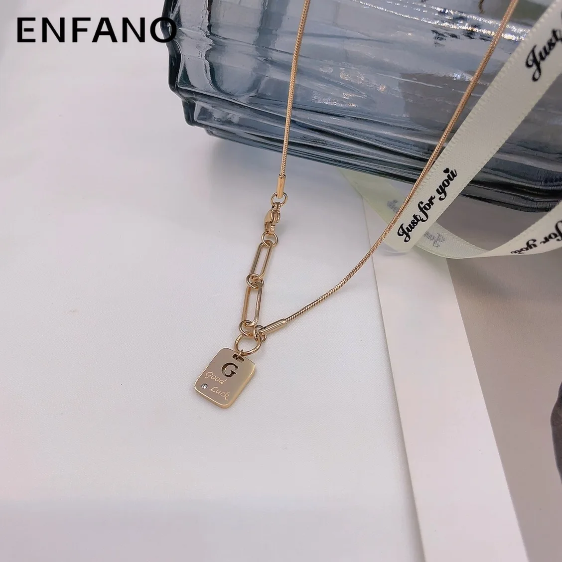 

Enfano Necklace Personalized Fashion Snake Bones Chain Independent Packaging Geometric Ladies