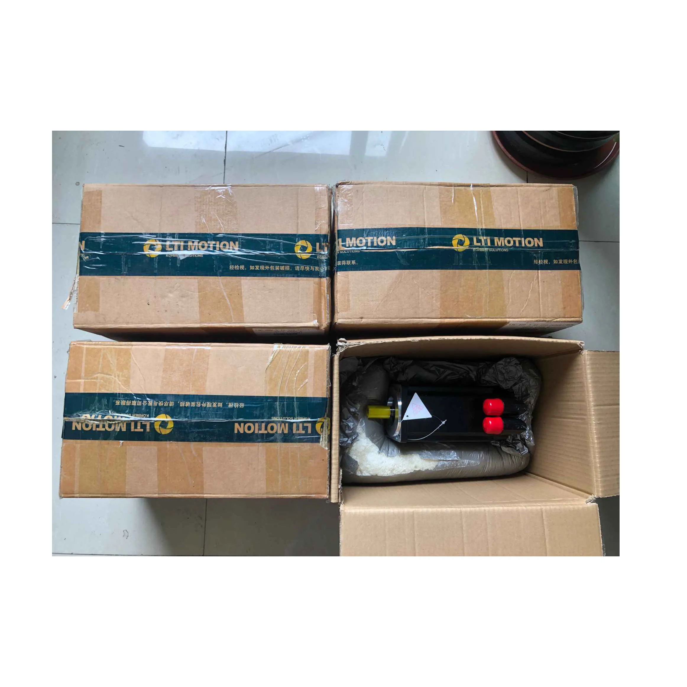 MOTION LSC-096-3-40-560-P5B0R1PM0M Серводвигатель для LTI