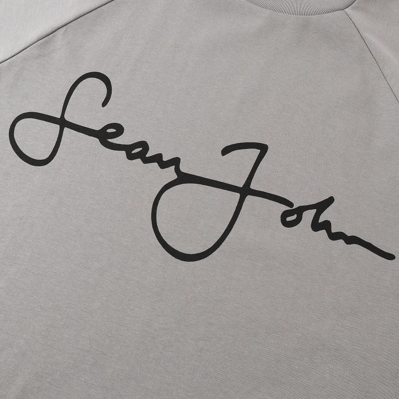 Футболка с надписью Chest Signature Back Rudder Print YZY Kanye West Vuitrues для мужчин и женщин черные