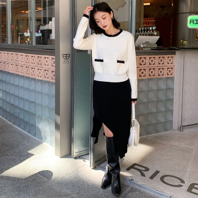 Женский свитер с карманами и круглым вырезом в стиле 90-х