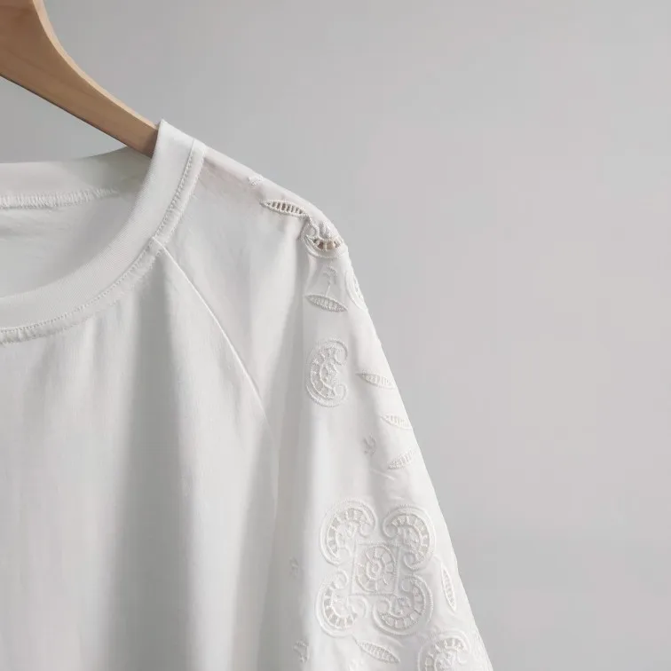 

Women's Lace Embroidery Hollow out T-Shirt O-Neck White Loose Tops Tee 2021 Spring Summer