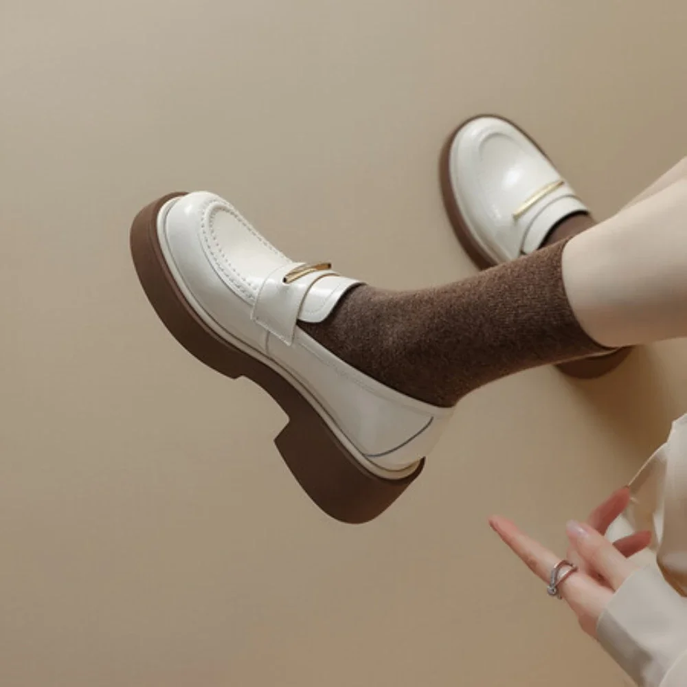 

Маленькие кожаные туфли в английском стиле для женщин на осень и зиму, новые туфли Lefu на толстой подошве, туфли в стиле ретро, женская обувь