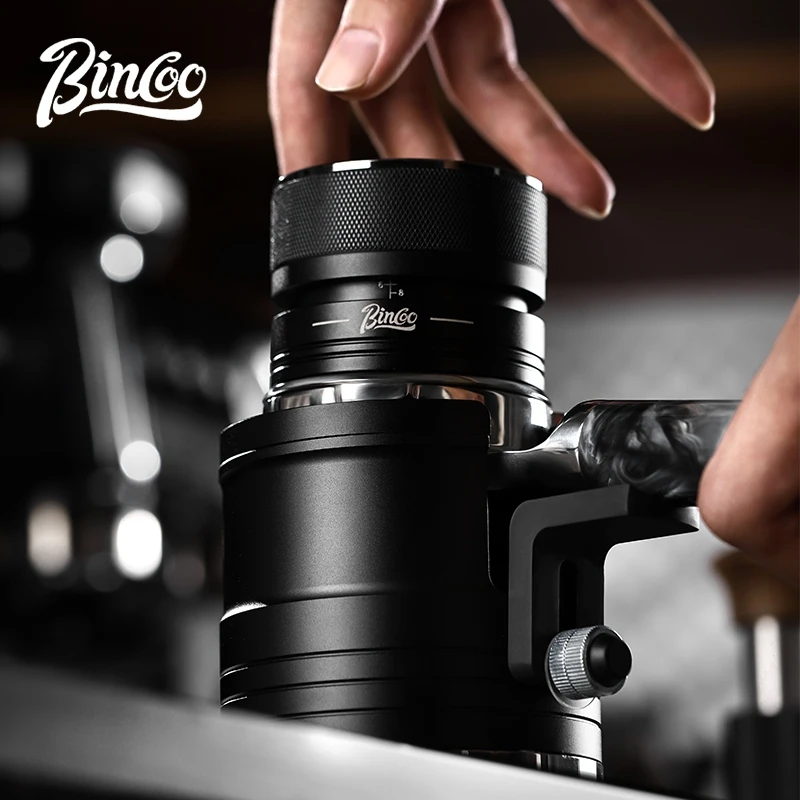 Фото Подставка для кофейных инструментов Bincoo Professional, алюминиевая, круглая, универсальная (51/58 мм), служит основанием для темперовки и подставкой для портафильтра, компактный дизайн. №1