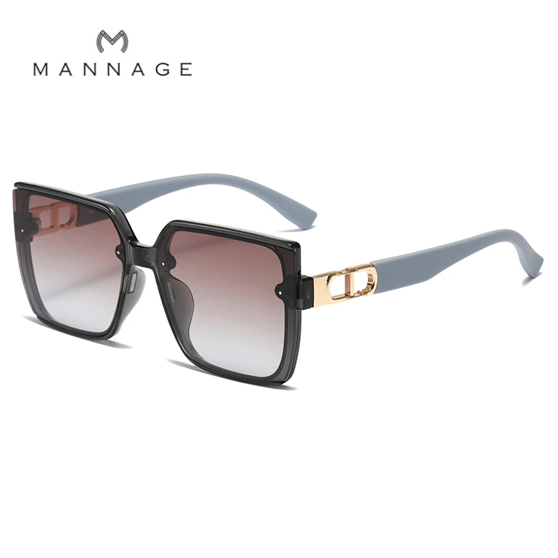 

Солнцезащитные очки в большой квадратной оправе с градиентными линзами