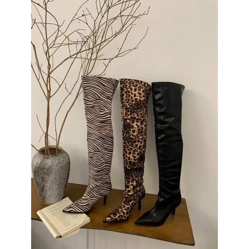 Новые пикантные сапоги выше колена с острым носком модные женские на высоком