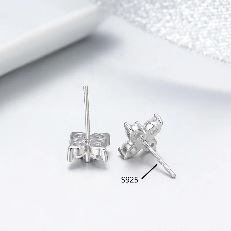 Серьги-гвоздики женские из серебра 925 пробы с четырьмя лепестками