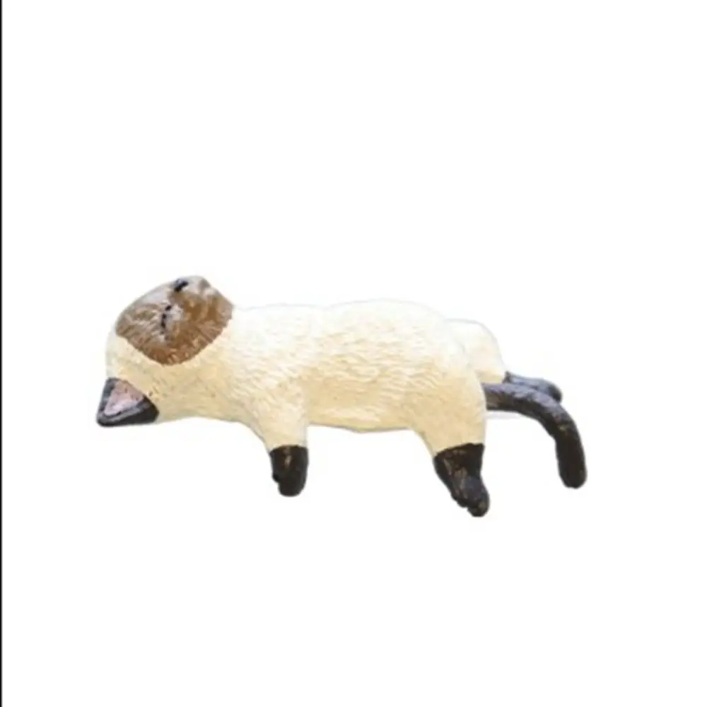 

Фигурки кошек с краем