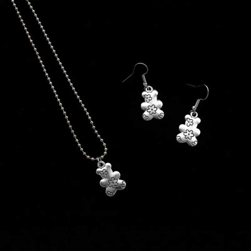 

Korean personality sweater bear long ins necklace new niche pendant accessories necklace
