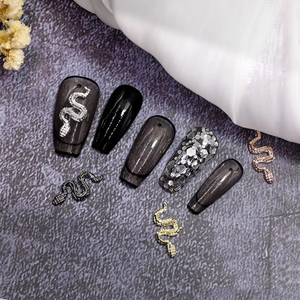 

Wave Alloy Snake Shaped Charms Retro Glitter DIY Nail Accessories Snake Nail Decoration Nail Art Jewelry Manicure Tool