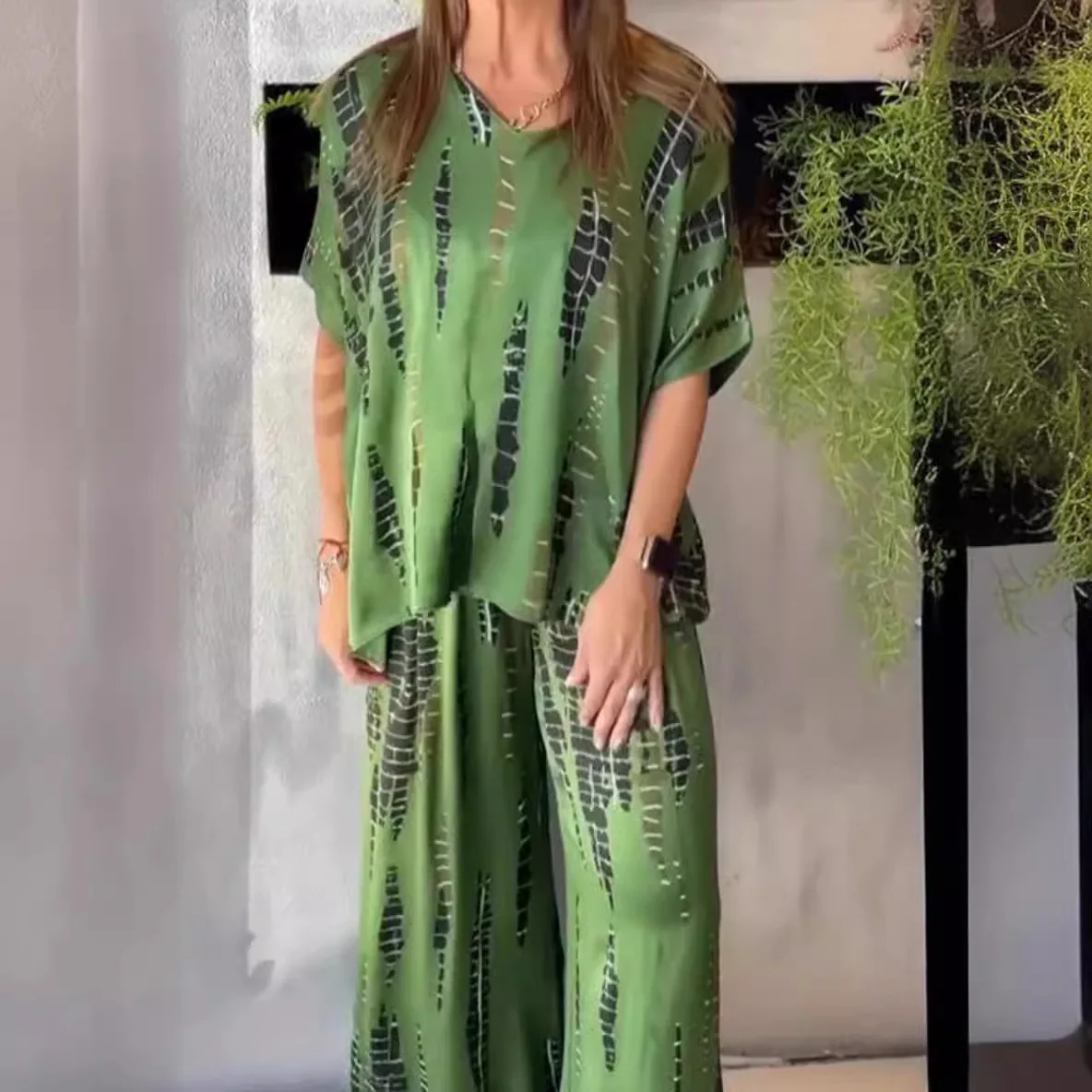 Женский Повседневный костюм из 2-х предметов футболка с V-образным вырезом и