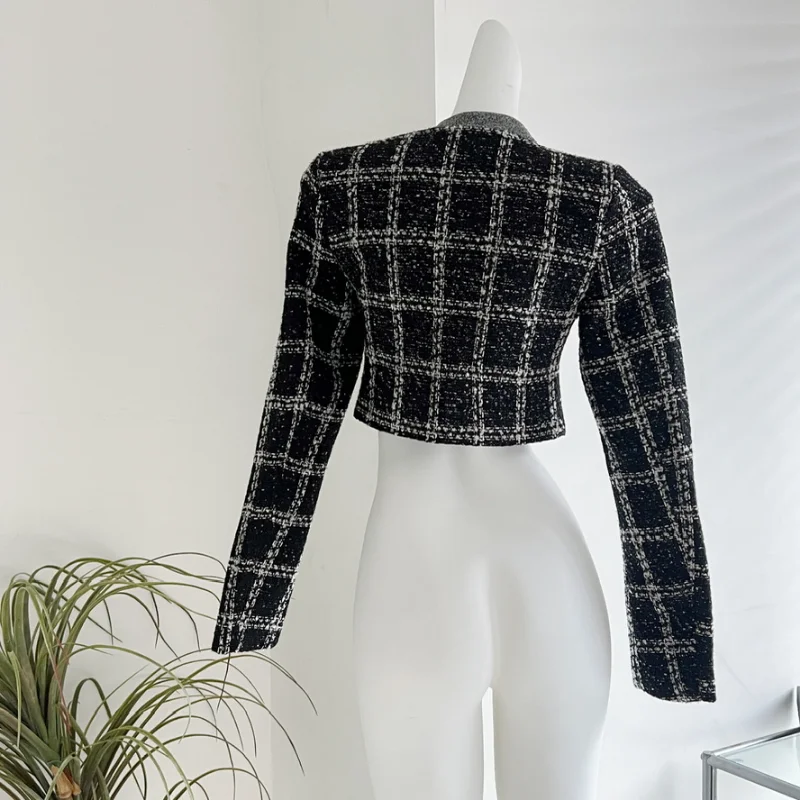 Рисунок 4 - Женская твидовая куртка в шотландскую клетку