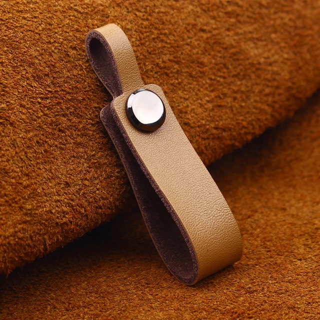 

Новая модель стиля для автомобиля из натуральной кожи, буксирные ремни, материал, гладкая поверхность, автомобильный брелок для ключей, брелок для салона автомобиля