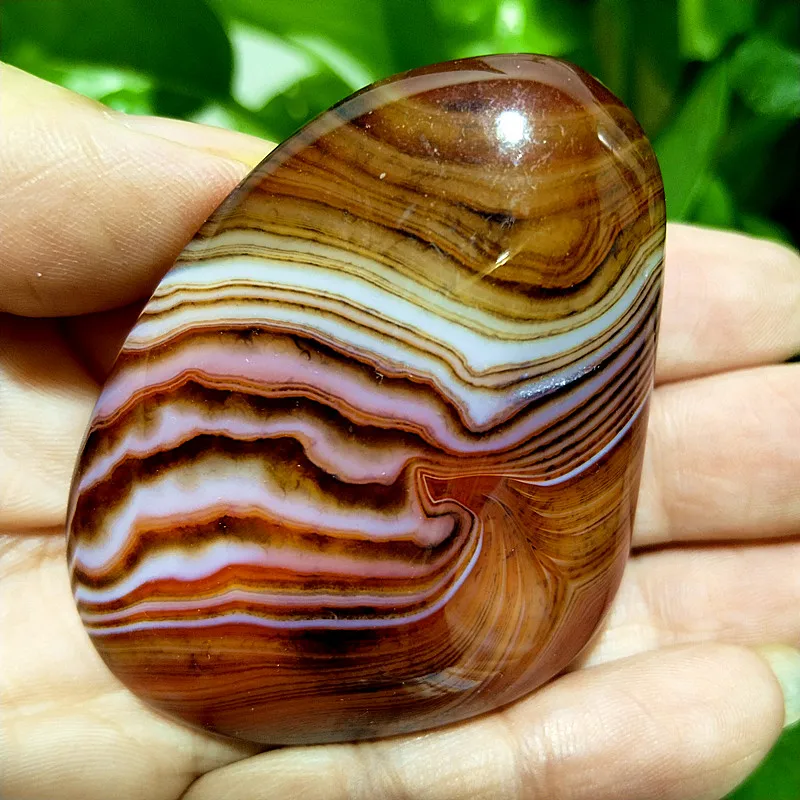 

Кристаллы сардоникса и агата EBET