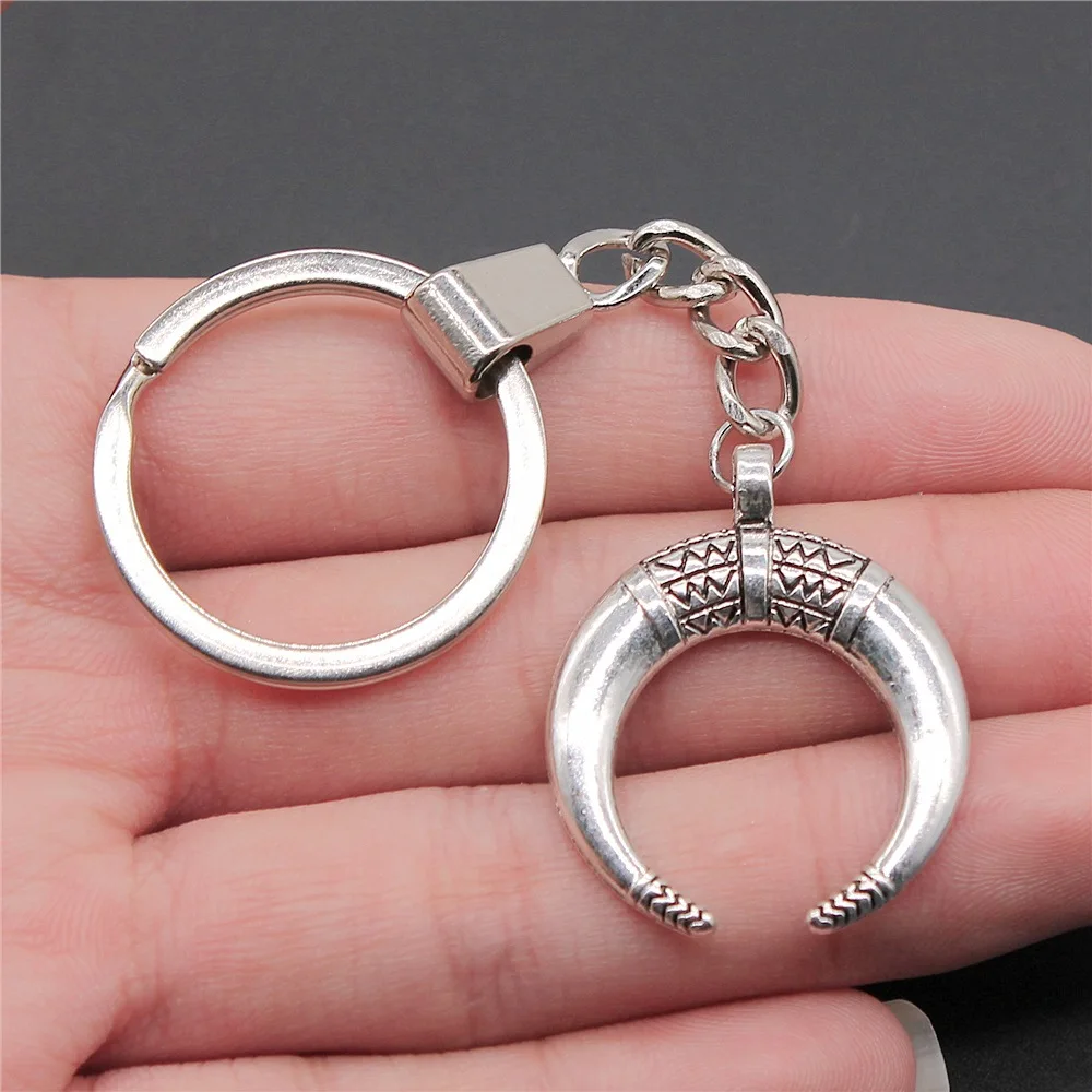 

Винтажный брелок серебряного цвета с подвеской в виде полумесяца 34x27 мм