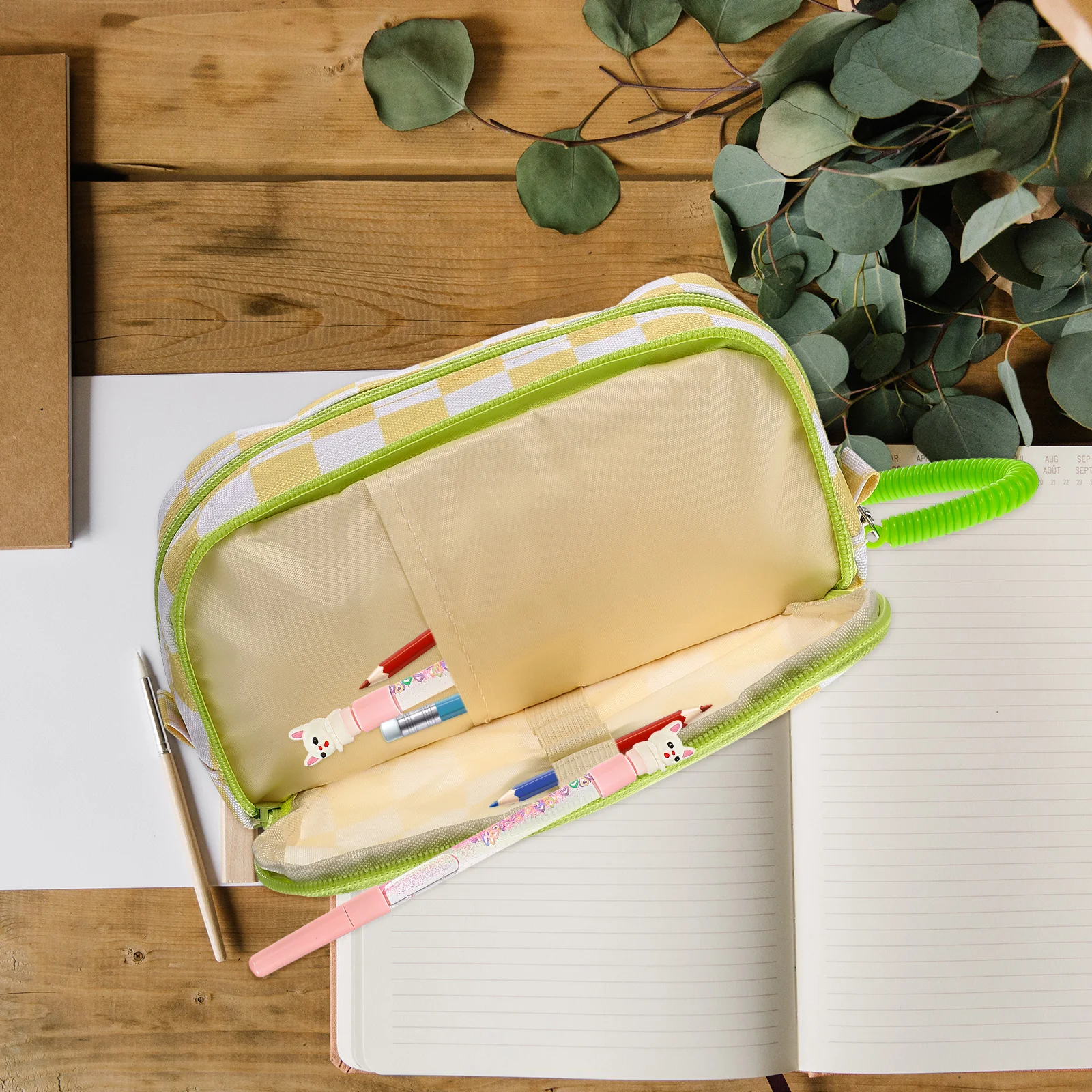 Пенал в шахматном порядке с героями мультфильмов детский маркер ручки из