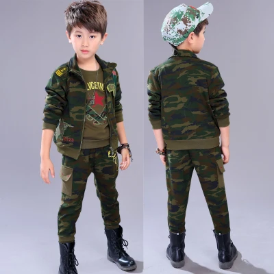 Детский Камуфляжный костюм из трех предметов детский спортивный комплект