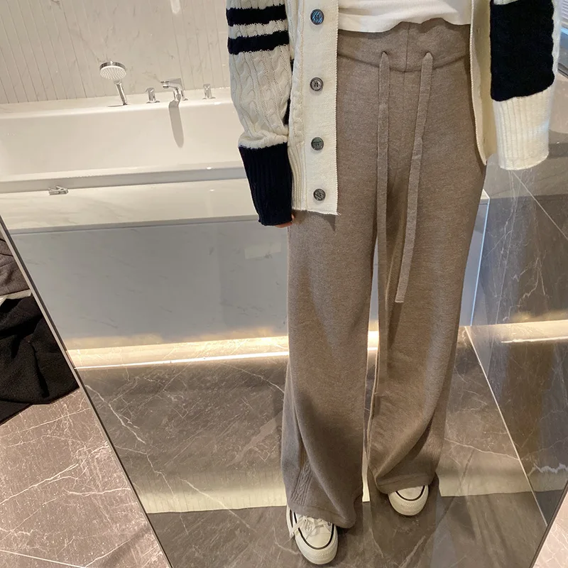 

High Quality Station Autumn and Winter New Women's Niche Fashionable Side Twist Stripe Knitted Wide-leg Slacks, Wool Trousers